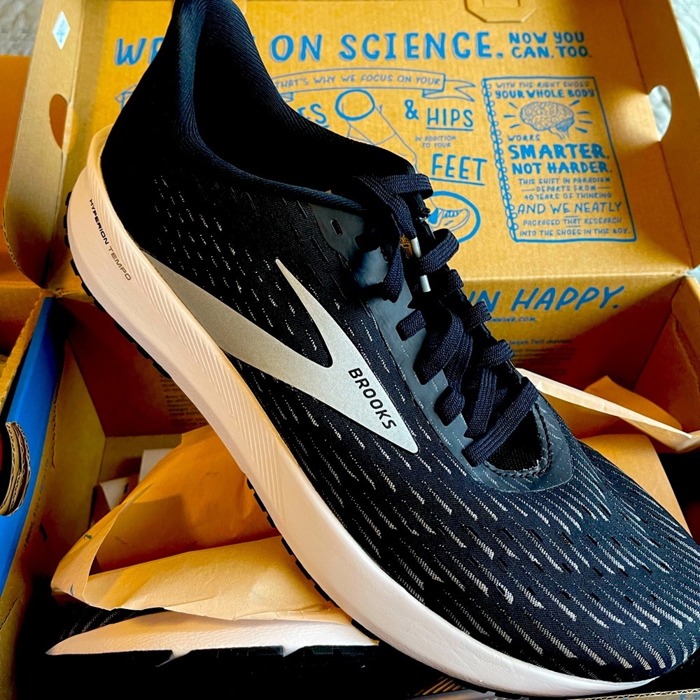 Brooks Hyperion Tempo size 10.5